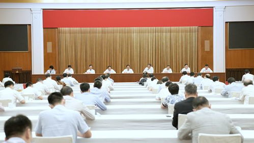 全力以赴確保第四屆進博會圓滿成功 李強王文濤龔正作部署
